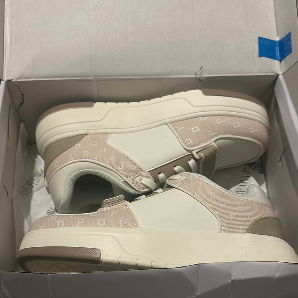 Dream Pairs Beige and White Sneakers - Picture 3 of 8